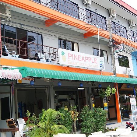 Pineapple Guesthouse Karon Екстериор снимка